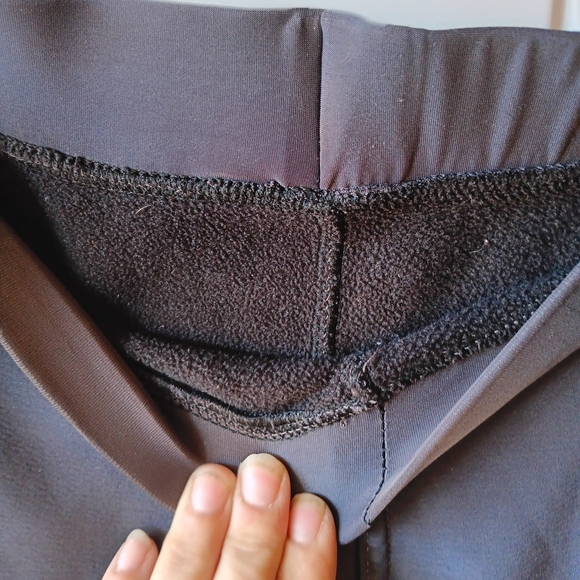 Black leggings with inside warmth lining elastic waist leggings size M/L - Picture 5 of 7